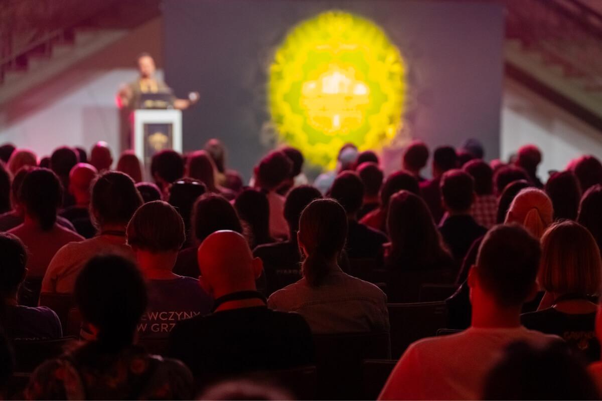 Lectures & discussion panels